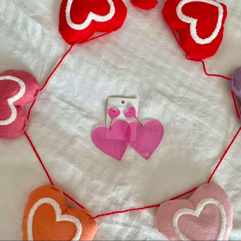 Big heart earrings 💕